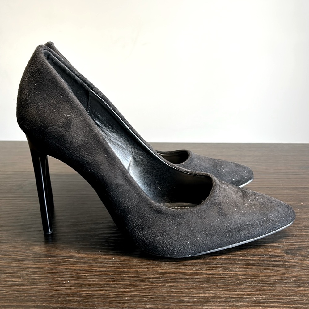 FashionNova Black Pumps